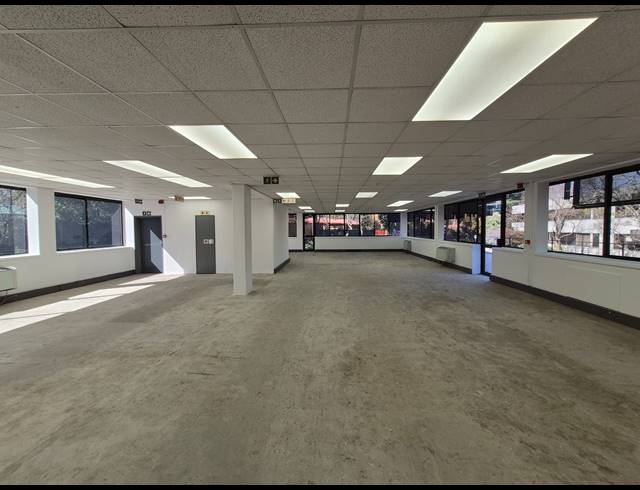 426M² OFFICE TO LET IN WOODMEAD